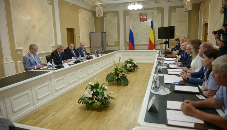 Состоялось первое заседание Избирательной комиссии Ростовской области нового состава.